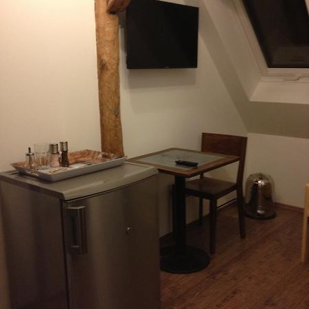 Old Town Guesthouse Erlangen Habitación foto